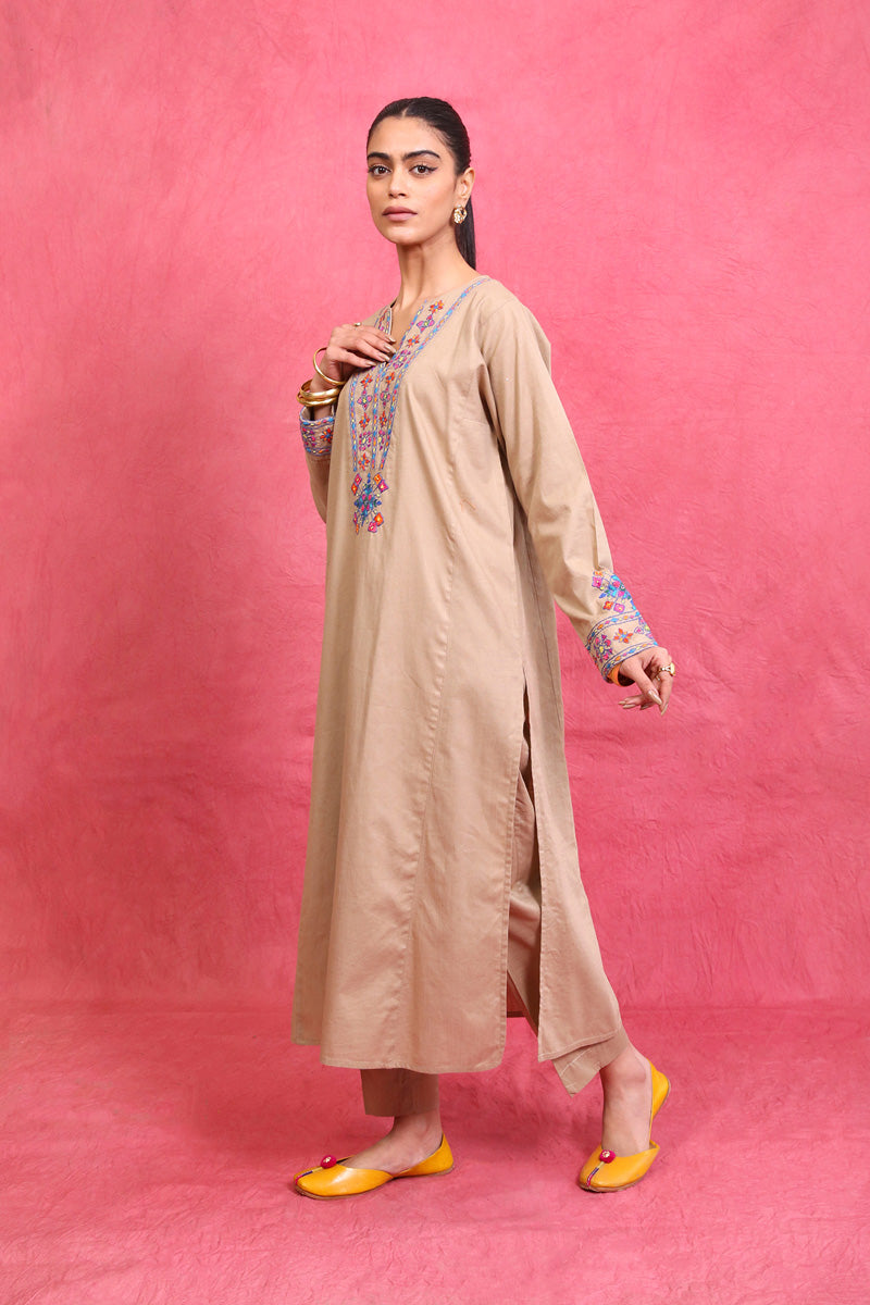 beige
