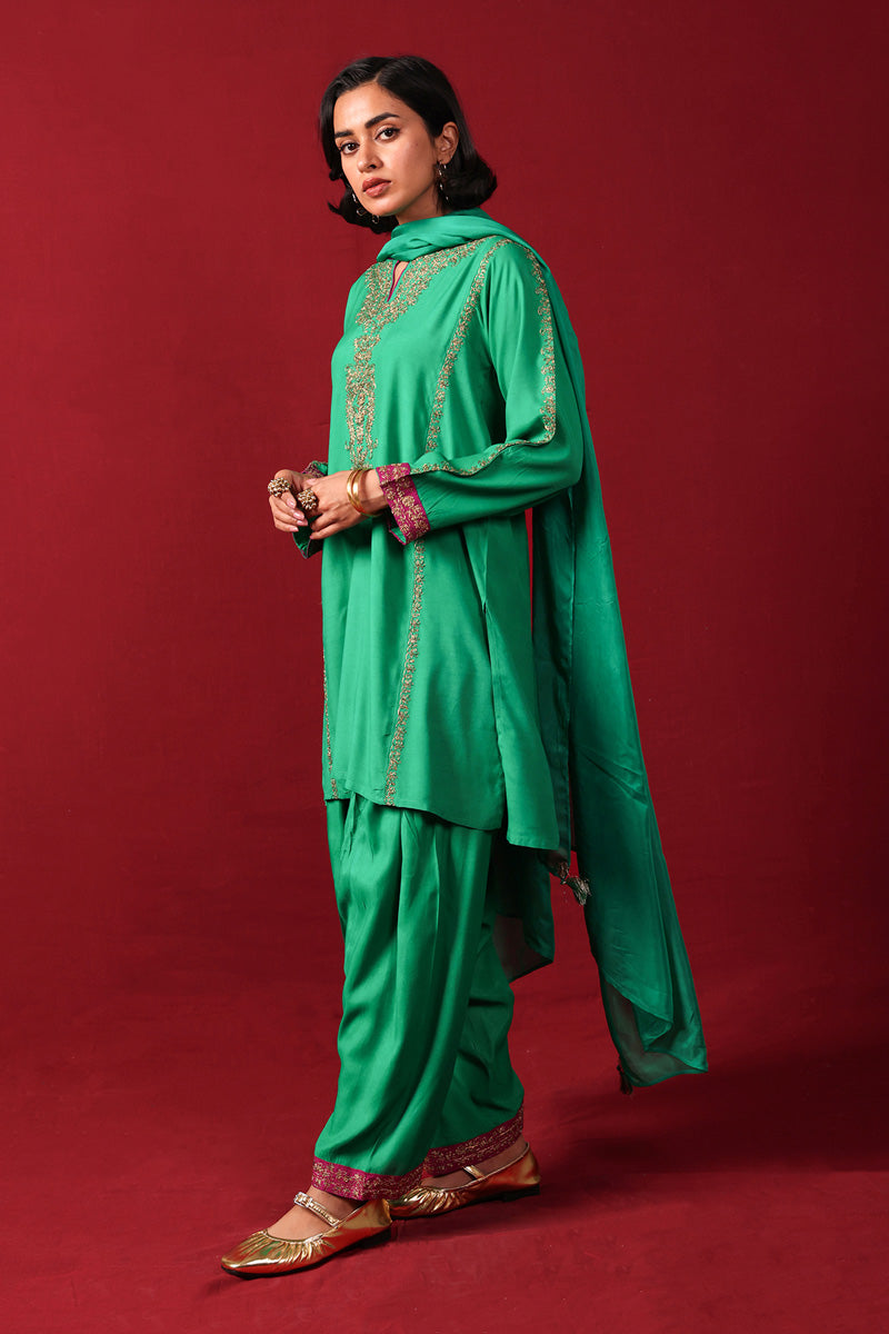 Dilkash Bahar Bano 3 Piece Suit