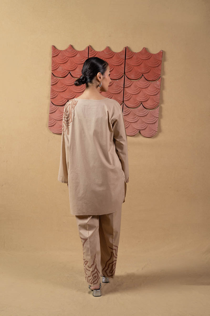 beige