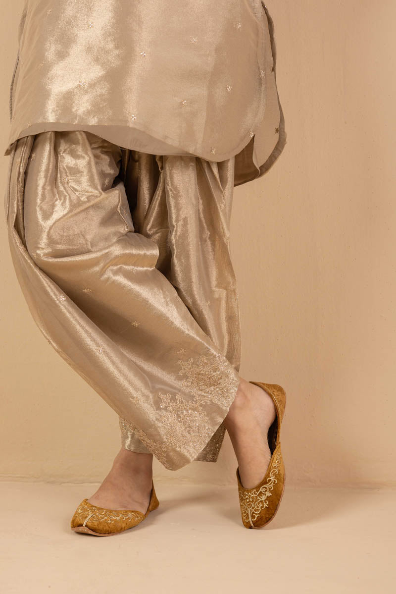 beige