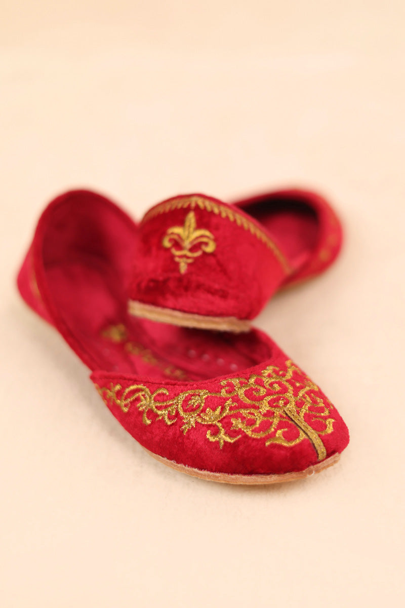 Shehzadi Embroidered Khussa