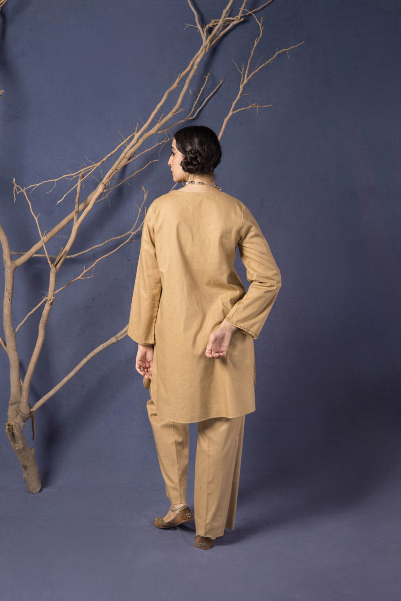 beige