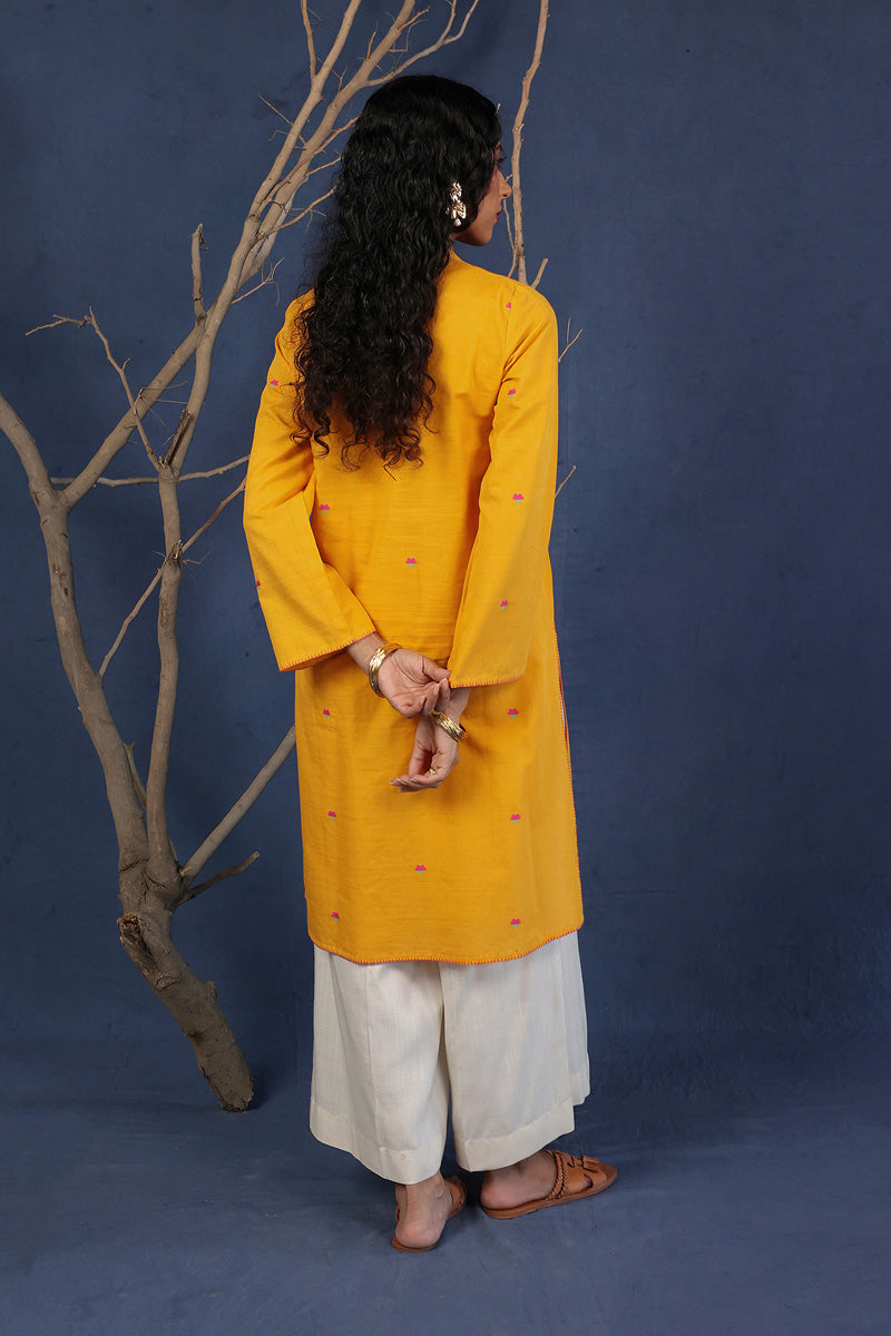 Khadddiyan Kurta