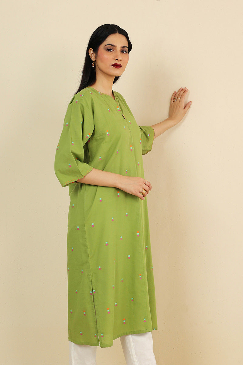 Khaddiyan Buttoned Kurta