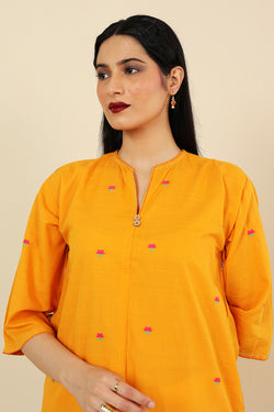 Khaddiyan Buttoned Kurta