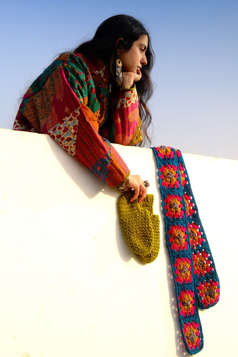 The Granny Square Scarf – GENERATION