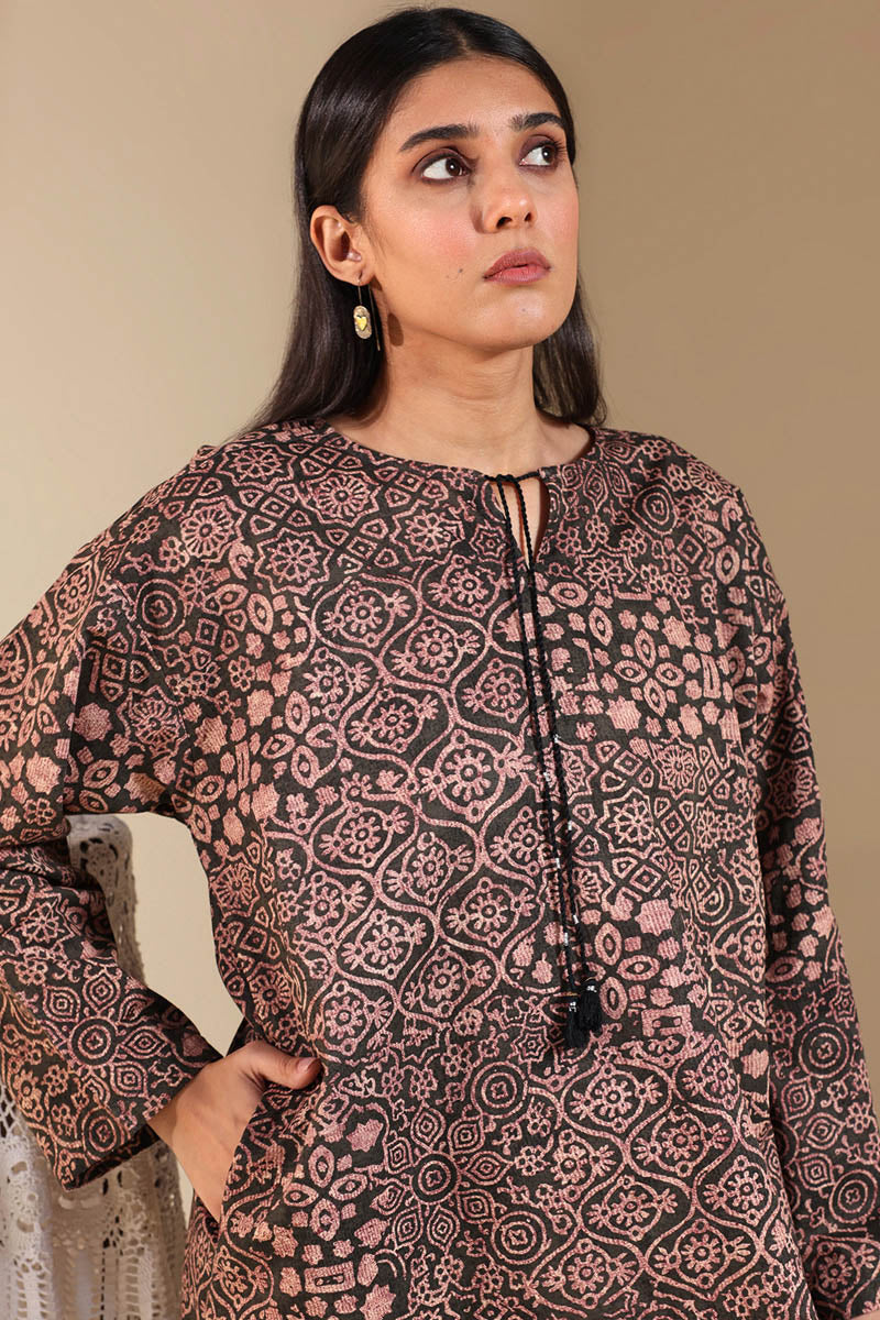Ajrak Noir Tassel Trail Set