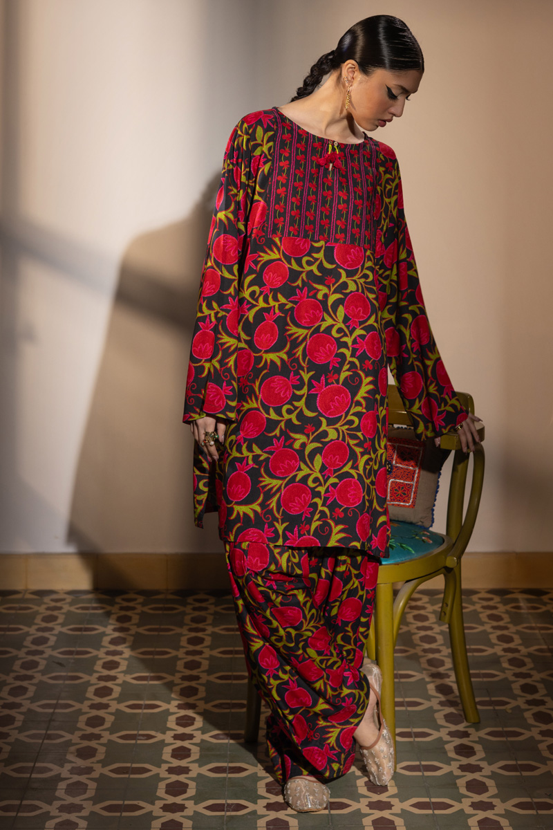 Tassel Touch Suzani Set