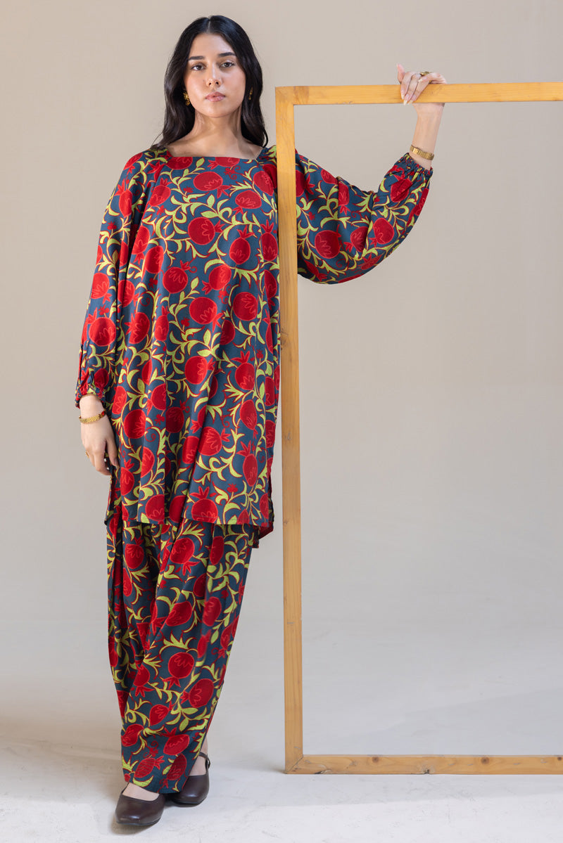 Anar Rang Suzani Set