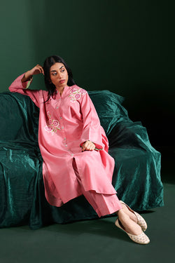 Floral Splendor Tasseled Set
