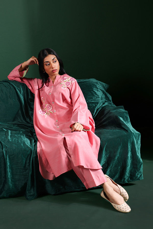 Floral Splendor Tasseled Set