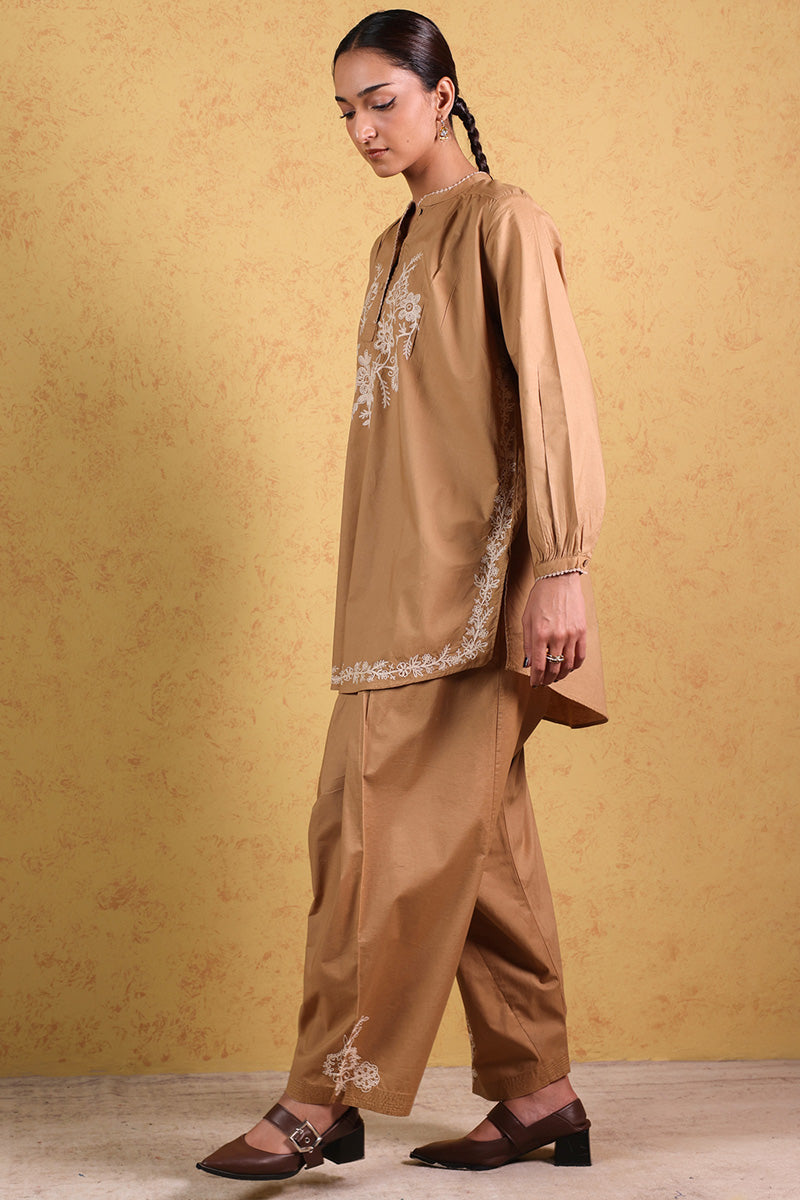 beige