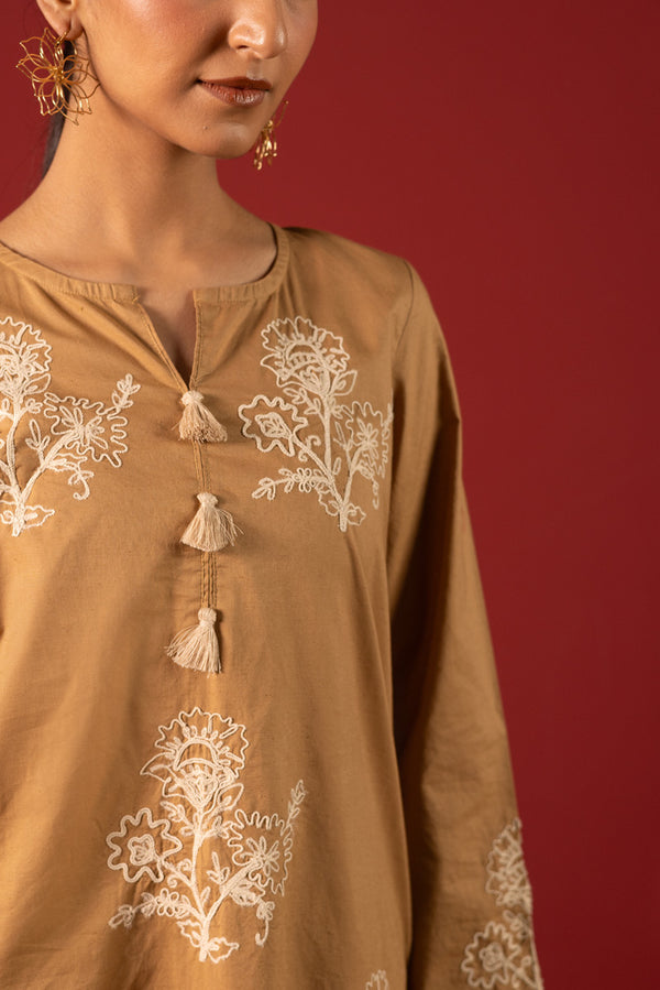 Timeless Threads Tasseled Set