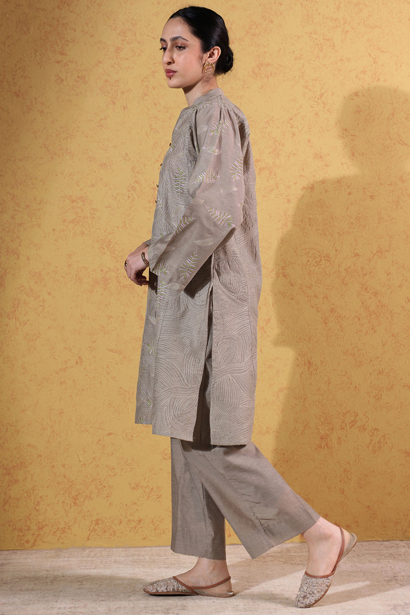 beige