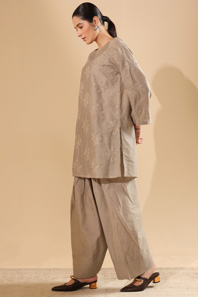 beige