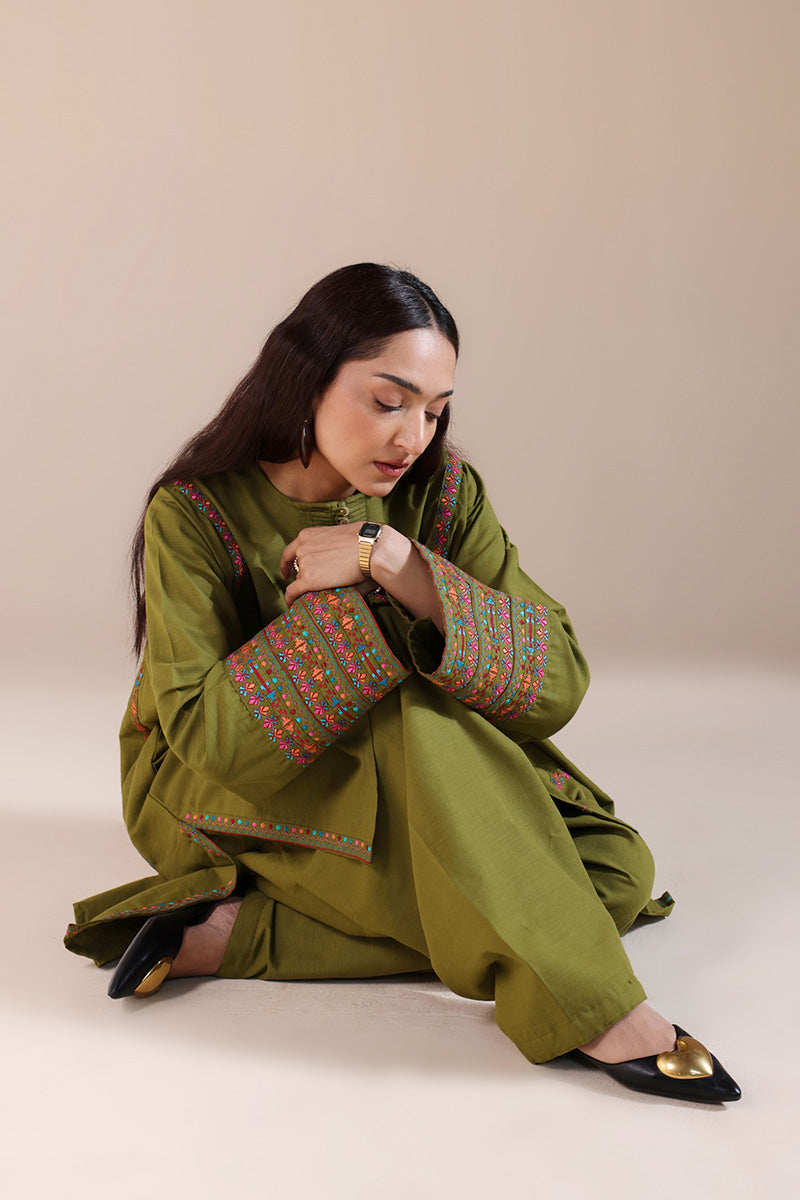 Threaded Tales Damask Set