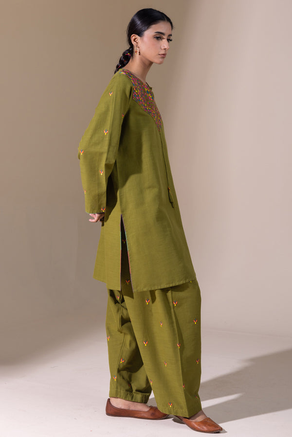 Embroidered Echo Damask Set