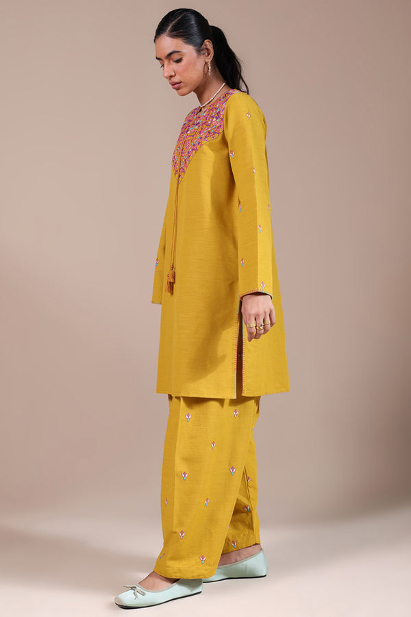 Embroidered Echo Damask Set