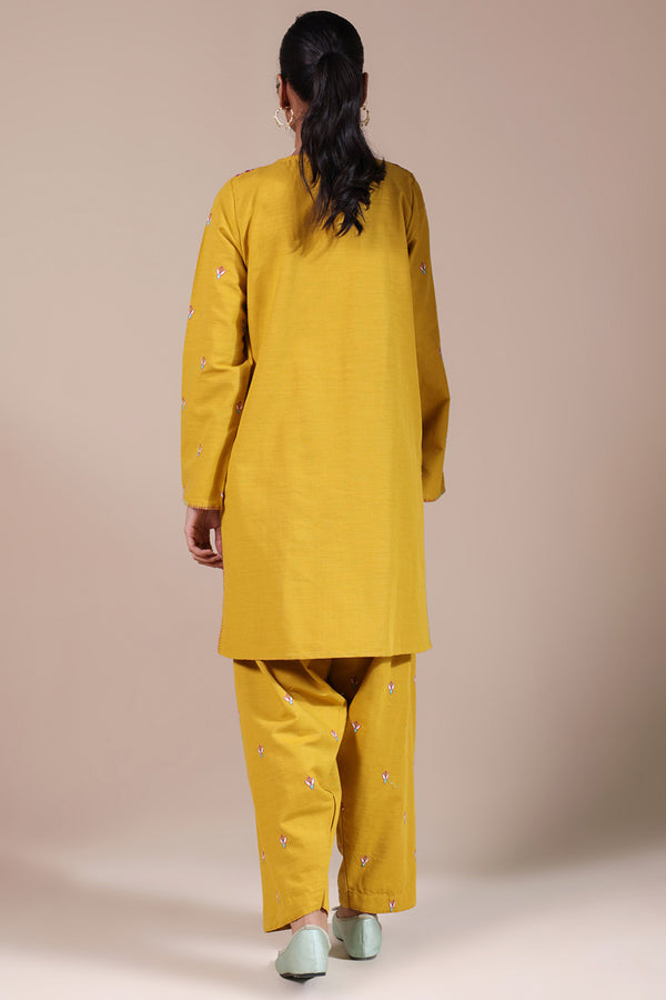 Embroidered Echo Damask Set