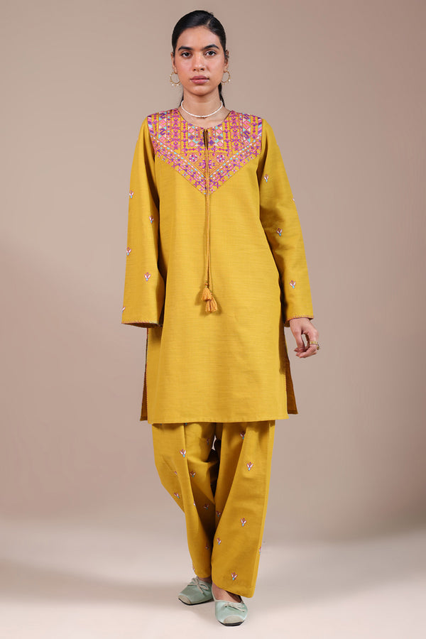 Embroidered Echo Damask Set