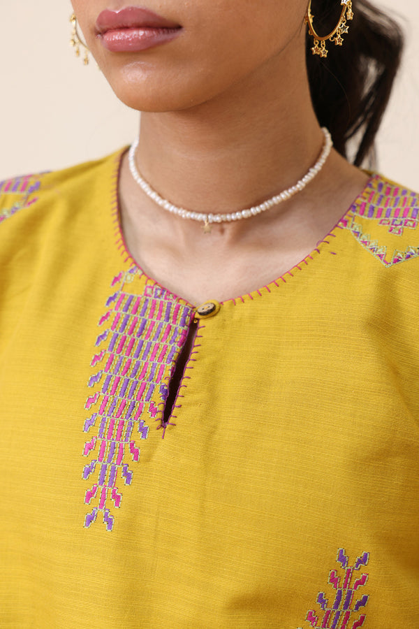 Damask Embroidered Set