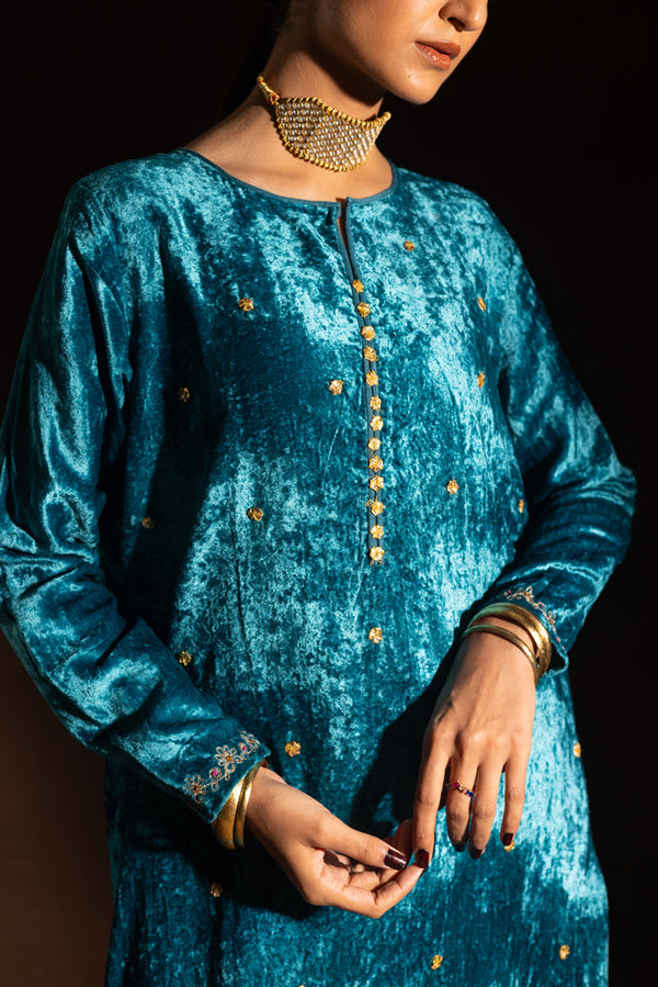 Embroidered Velvet Noir Set