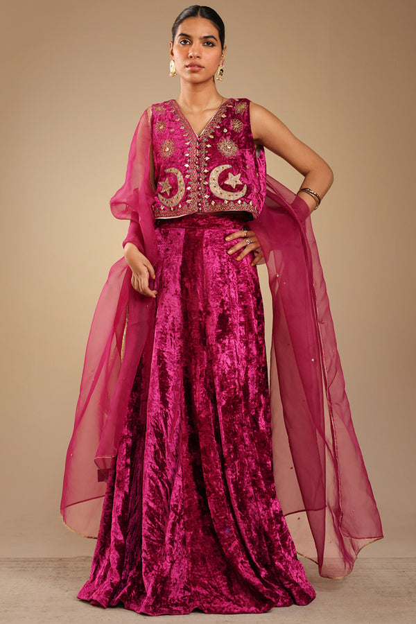 Chand Tara Embroidered Set