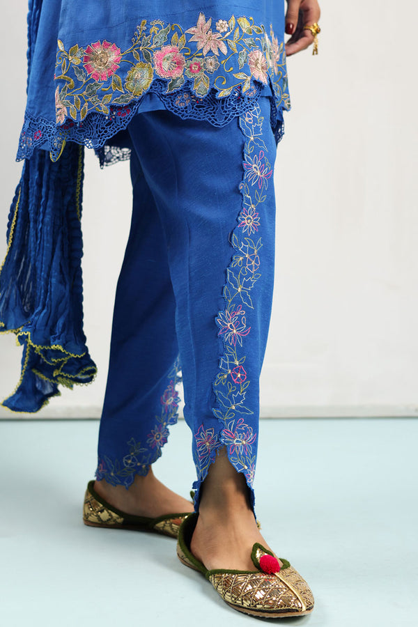 Embroidered Dreams 3-Piece Tulip Set