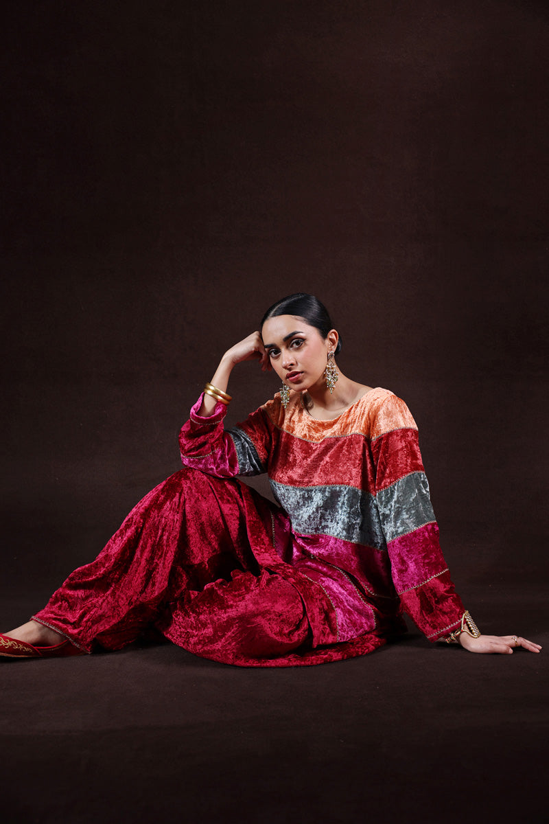 Rang Riwayat Velvet Set