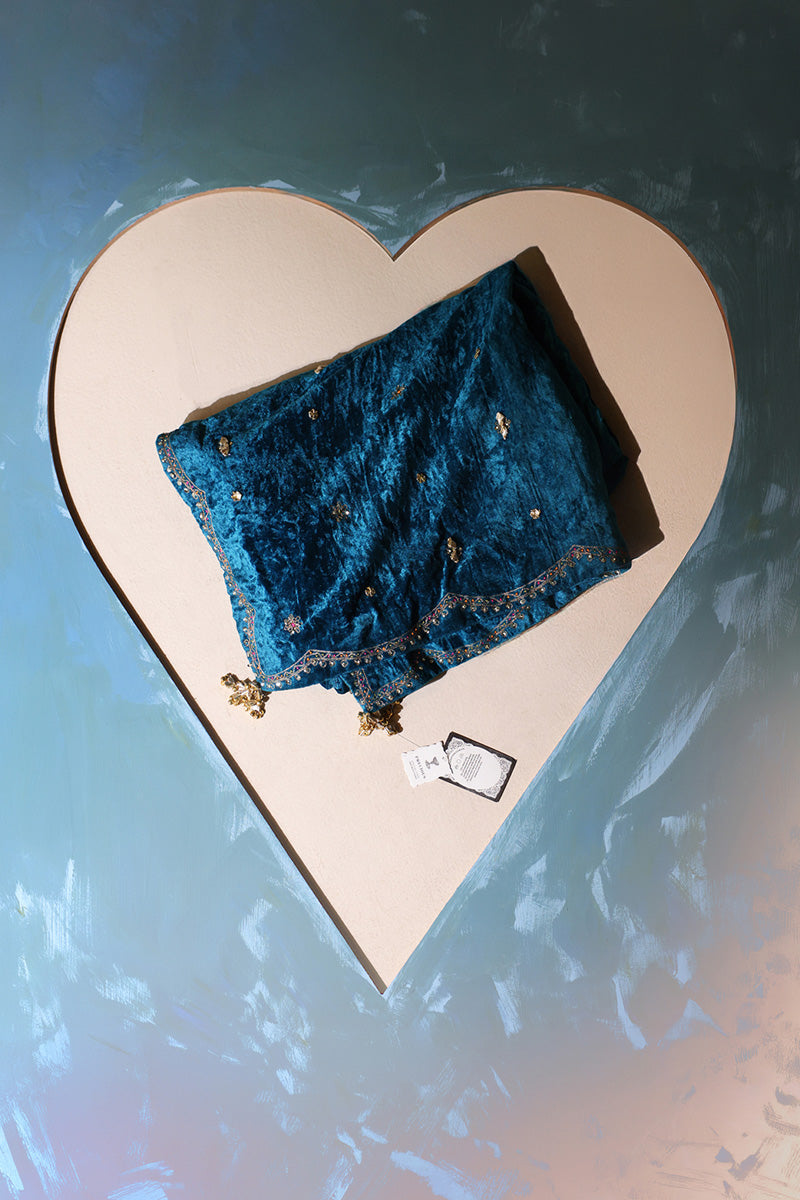 Nooray Velvet Shawl