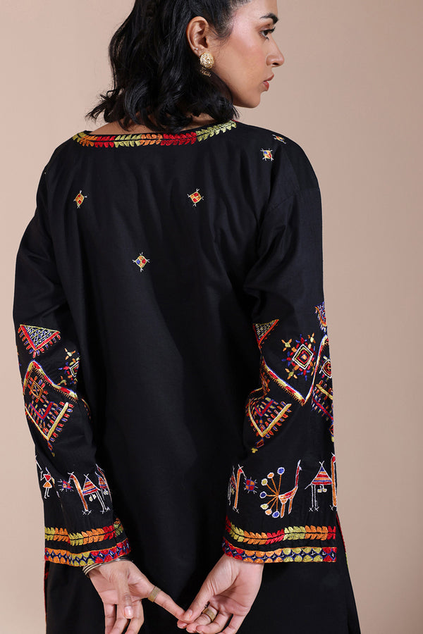 Hand-Embroidered Sainchi Set