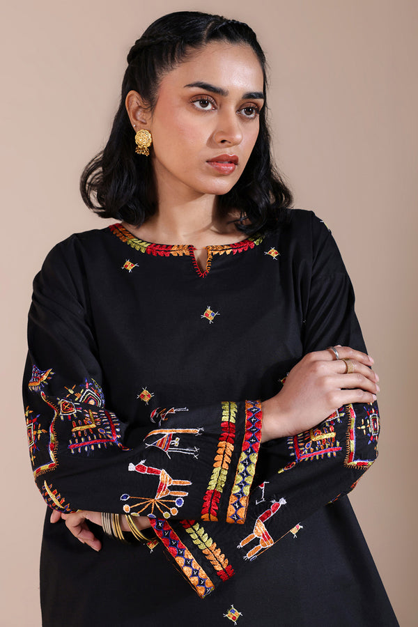 Hand-Embroidered Sainchi Set
