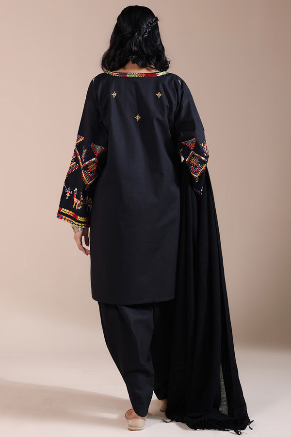 Hand-Embroidered Sainchi Set