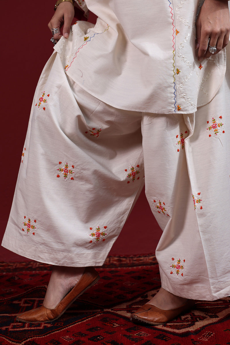 Hand-Embroidered Tapestry Set