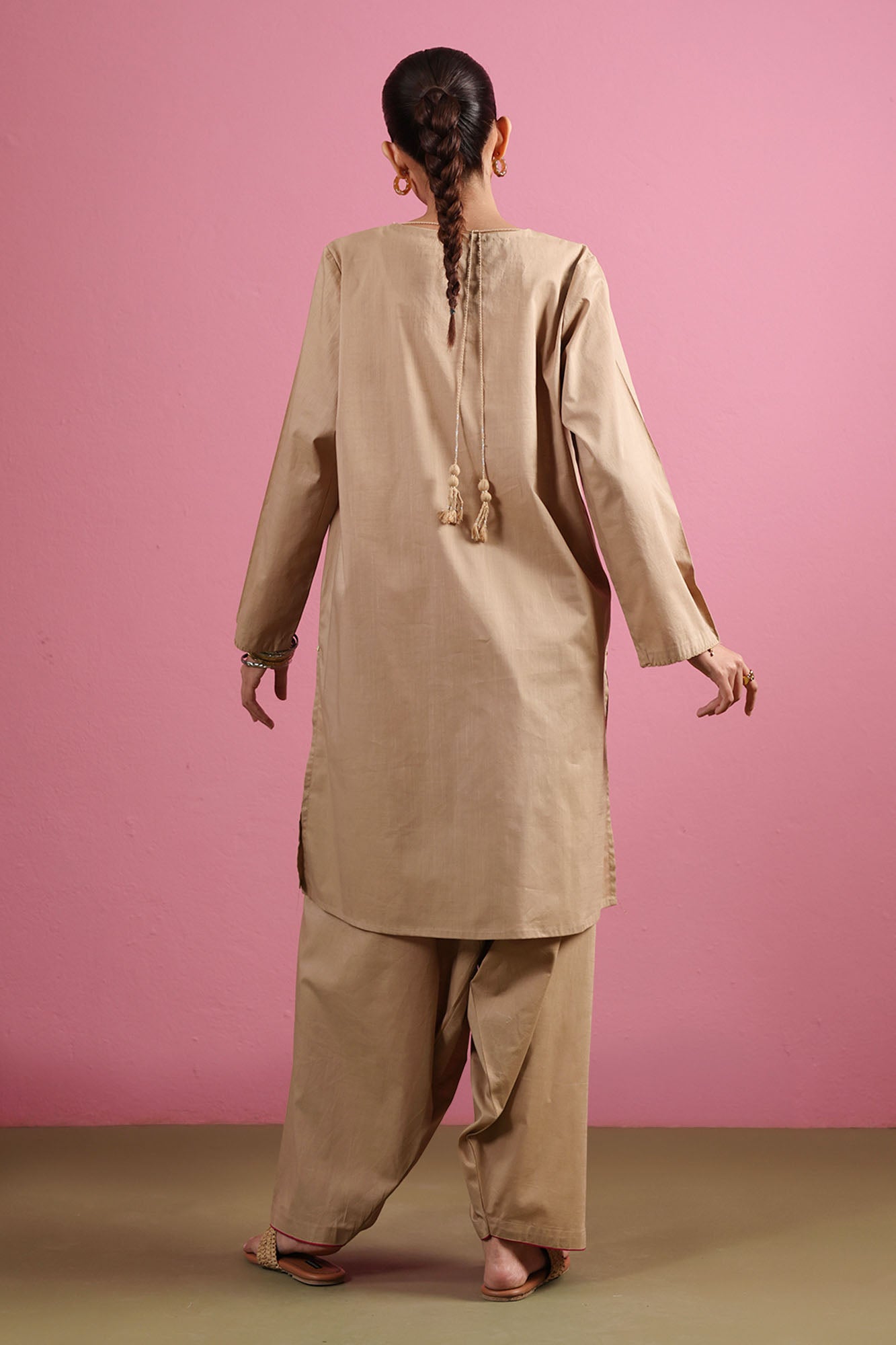 beige