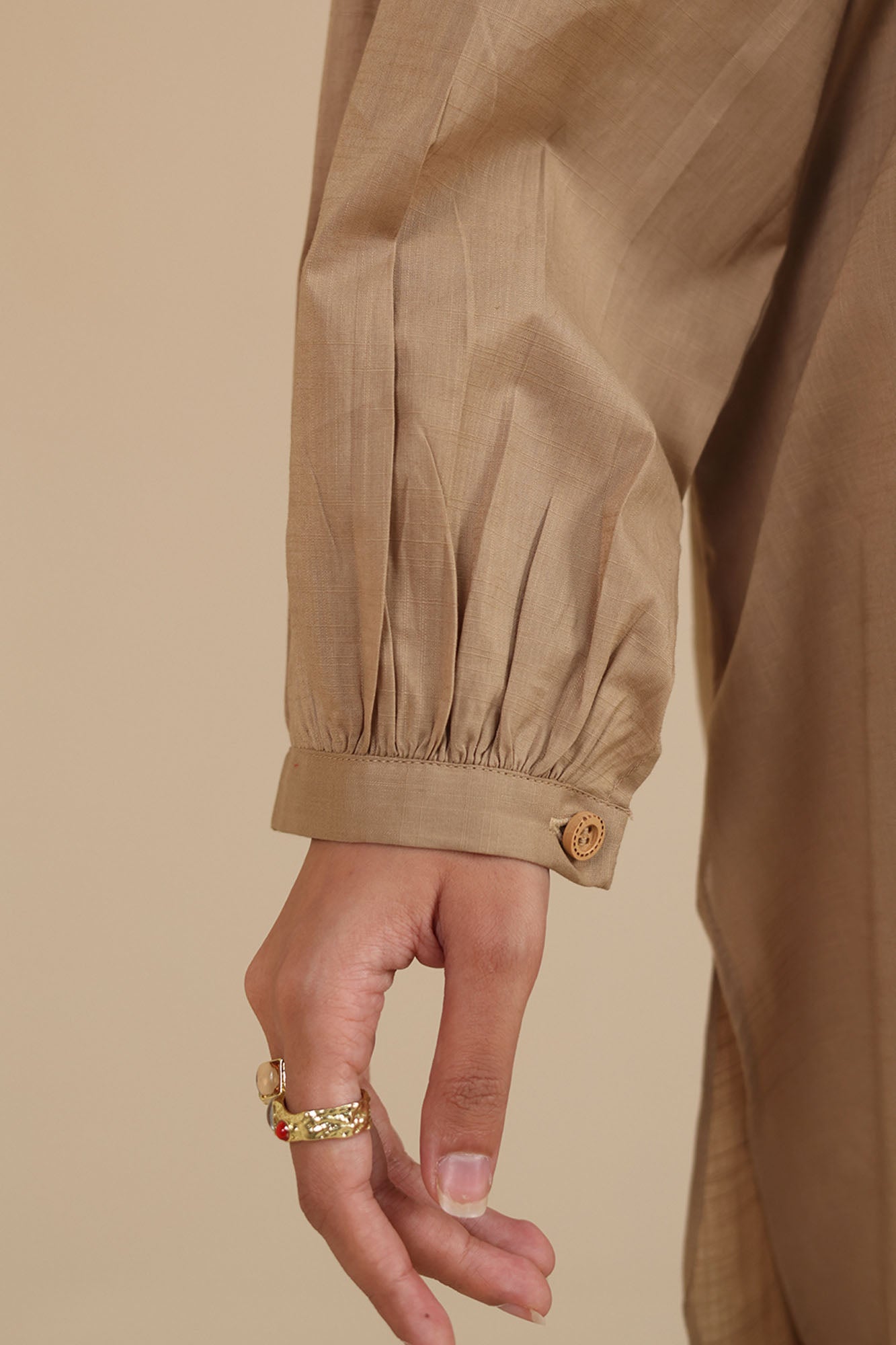 beige