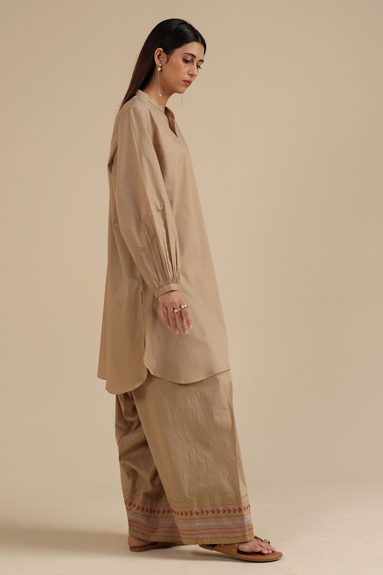 beige