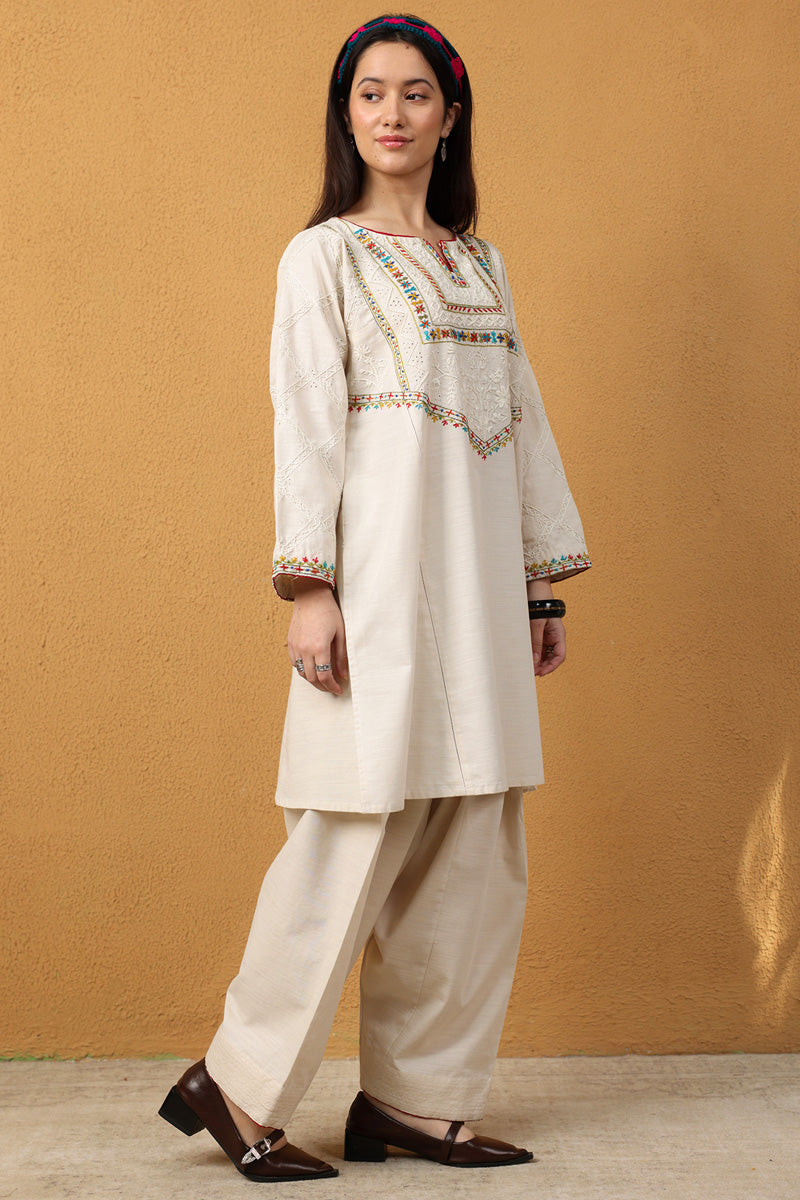 Hand-Embroidered Hues Set