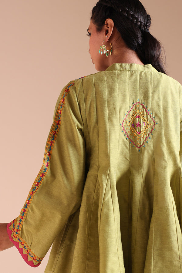 Hand-Crafted Aina Set