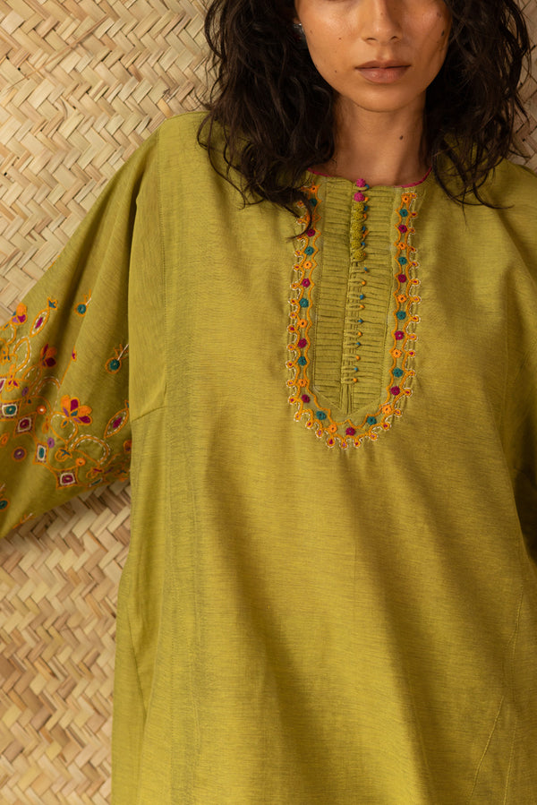 Aina Hand-Crafted Set