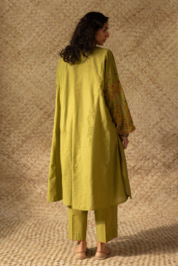 Aina Hand-Crafted Set