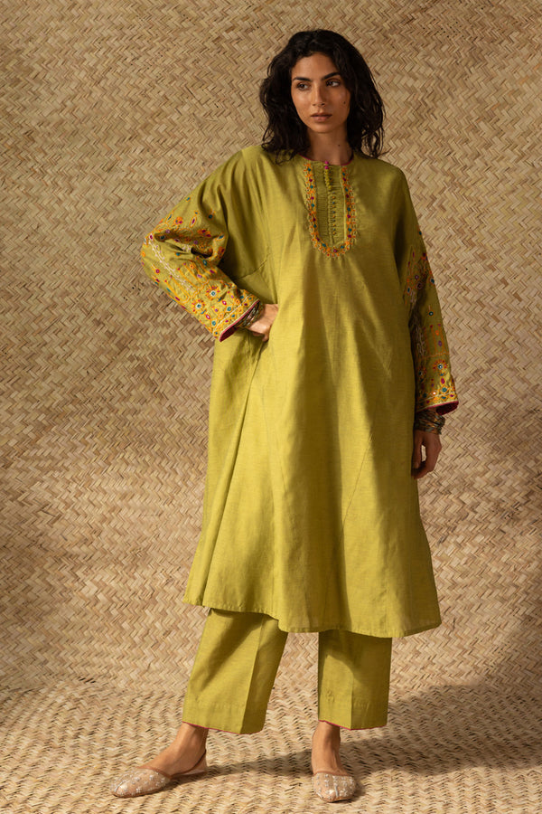 Aina Hand-Crafted Set