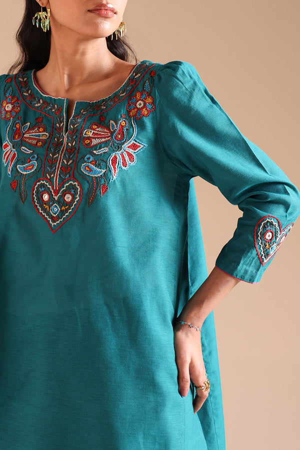 Hand-Embroidered Sheesh Set