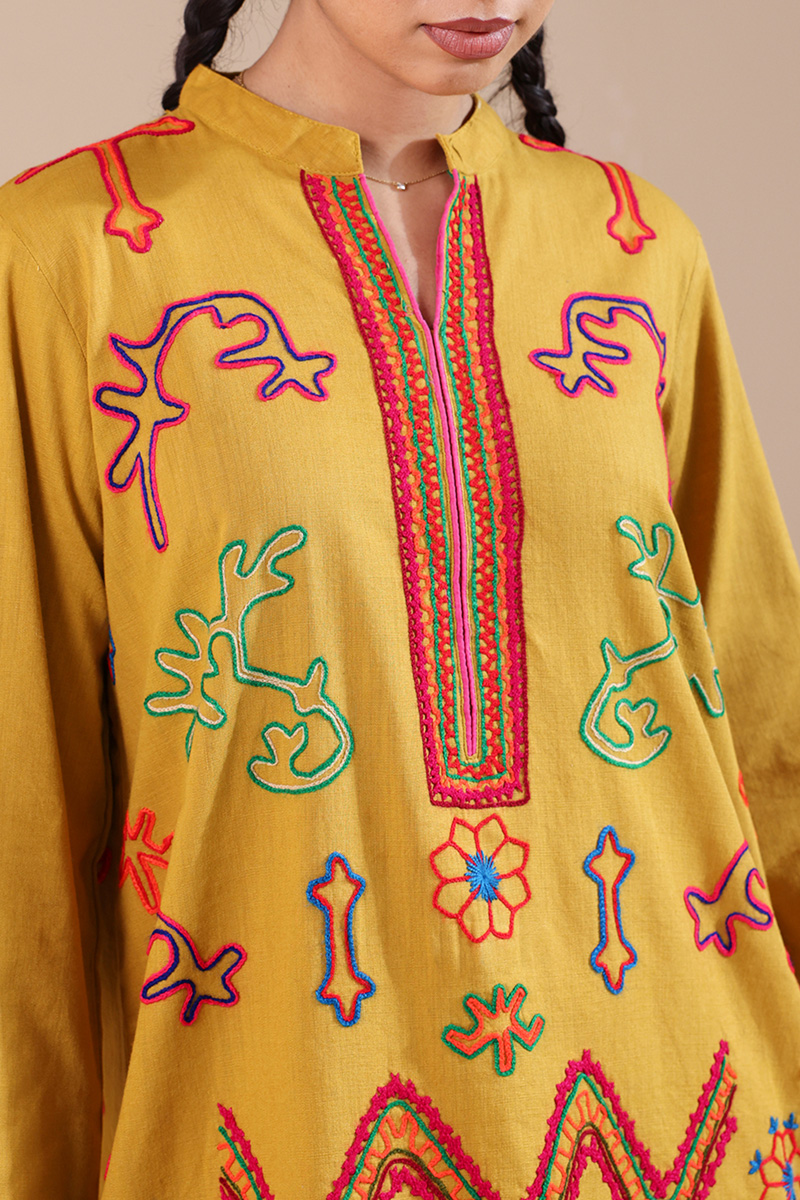 Hand-Embroidered N K R Style Set