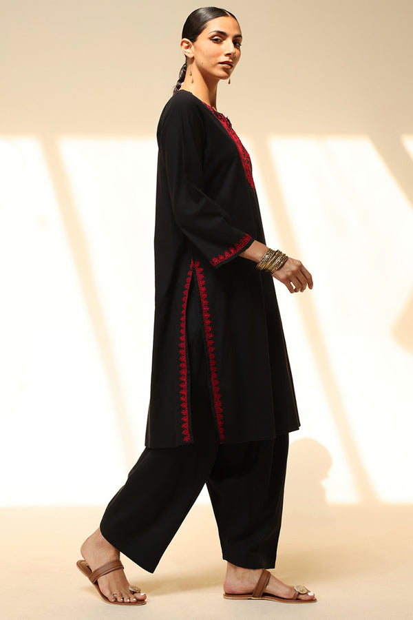 N K R Embroidered Set