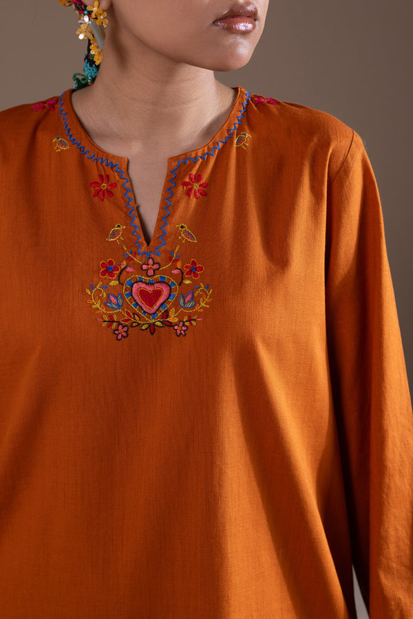 Cottage Chic Embroidered Set