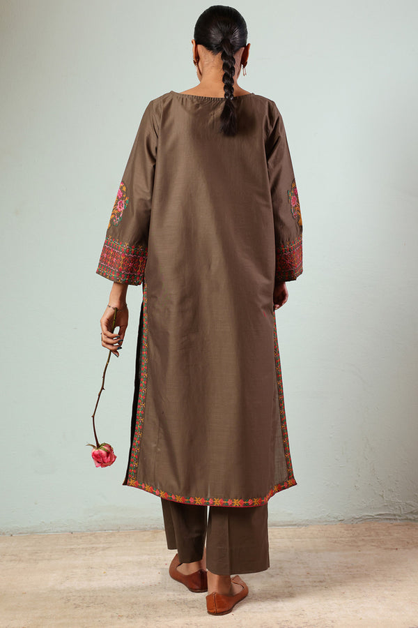 Pure Paras Embroidered Set