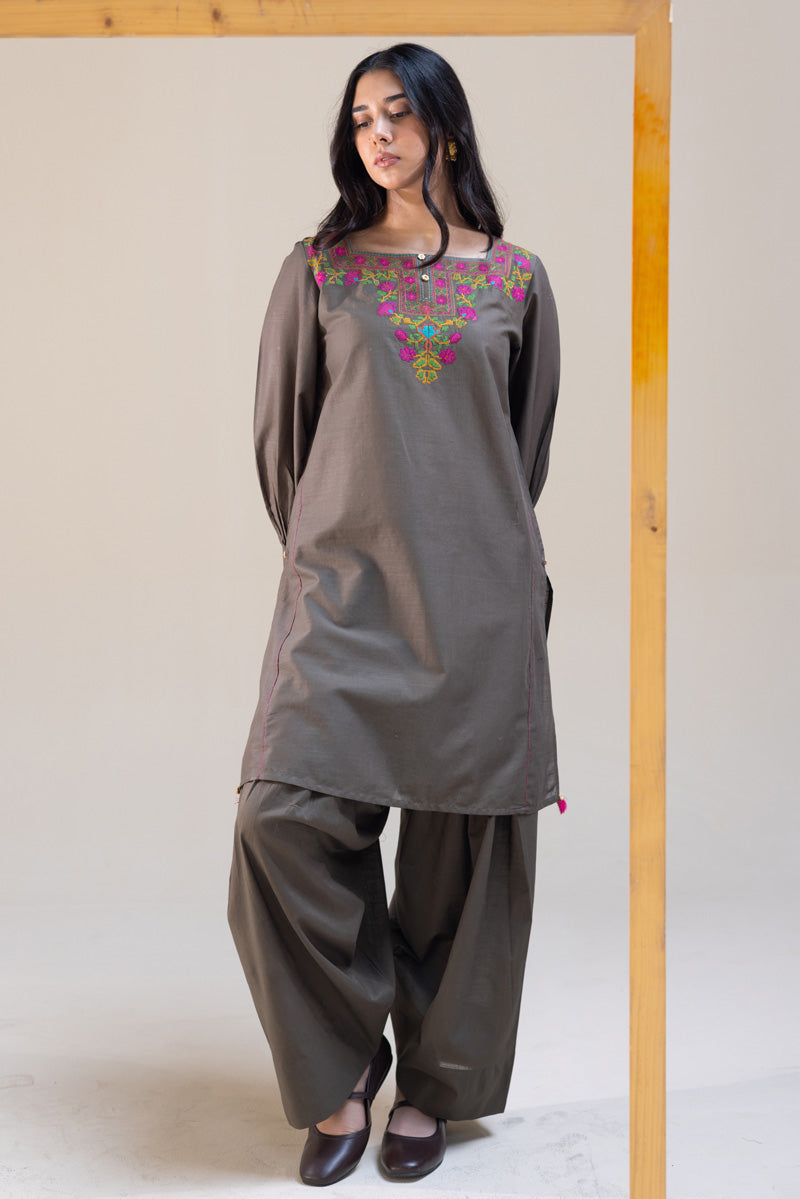 Pyari Paras Cross-Stitch Set