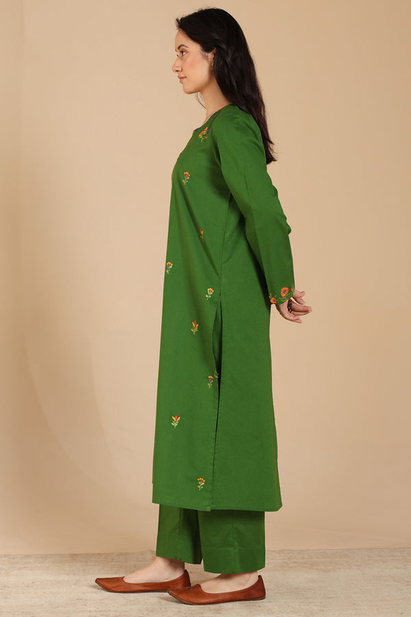 Laari Adda Threaded Set