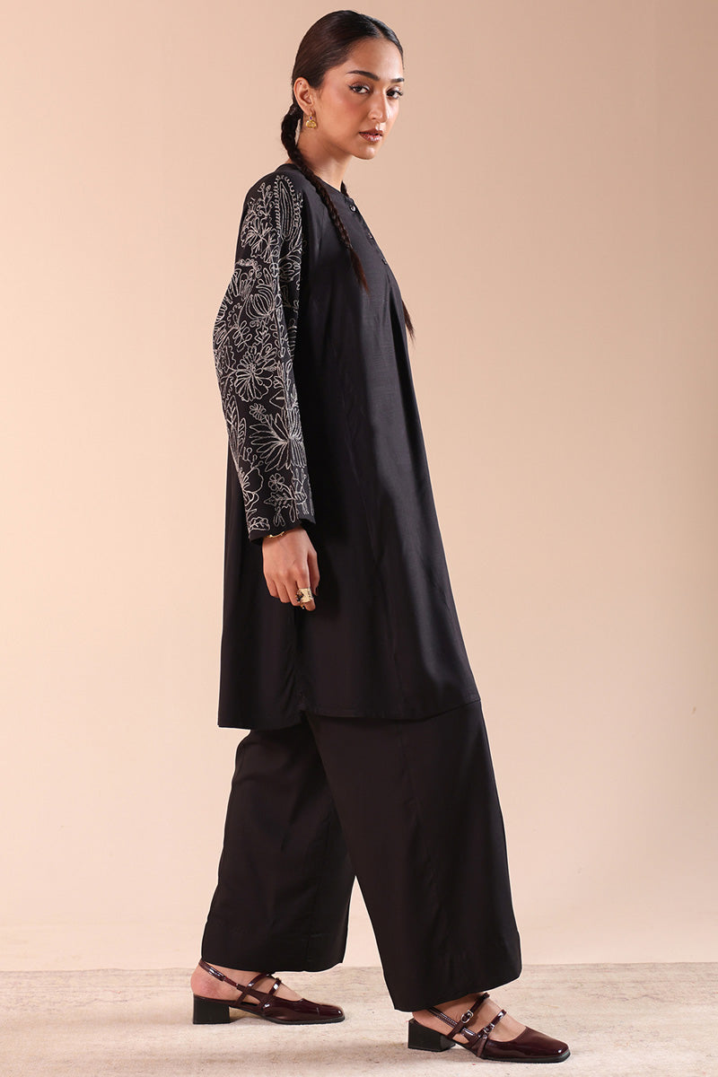 Mono Muse Embroidered Set